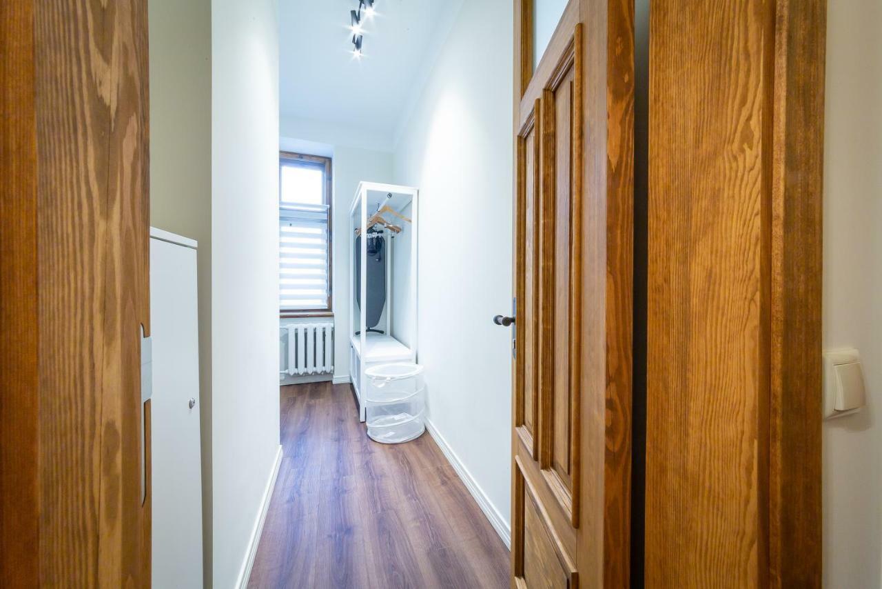 Stories Writer'S Ap 40Sqm Renovated Free Parking Apartment Riga Exterior photo