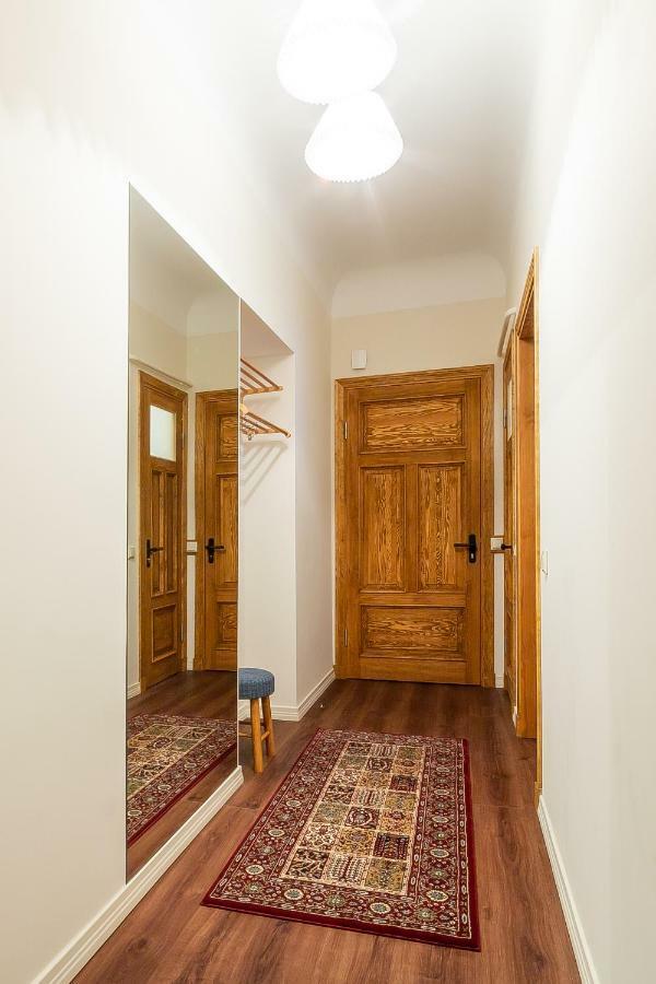 Stories Writer'S Ap 40Sqm Renovated Free Parking Apartment Riga Exterior photo