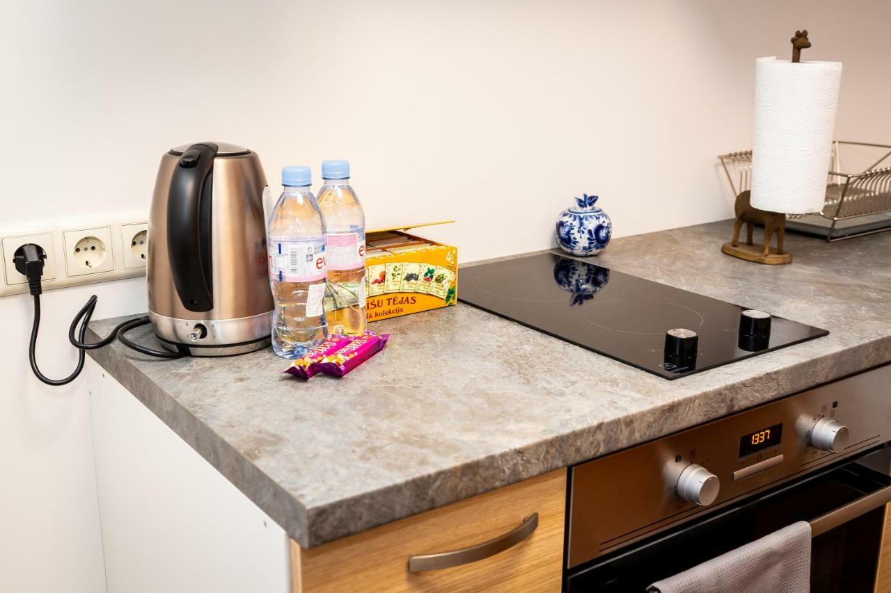 Stories Writer'S Ap 40Sqm Renovated Free Parking Apartment Riga Exterior photo