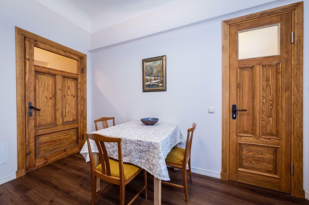 Stories Writer'S Ap 40Sqm Renovated Free Parking Apartment Riga Exterior photo
