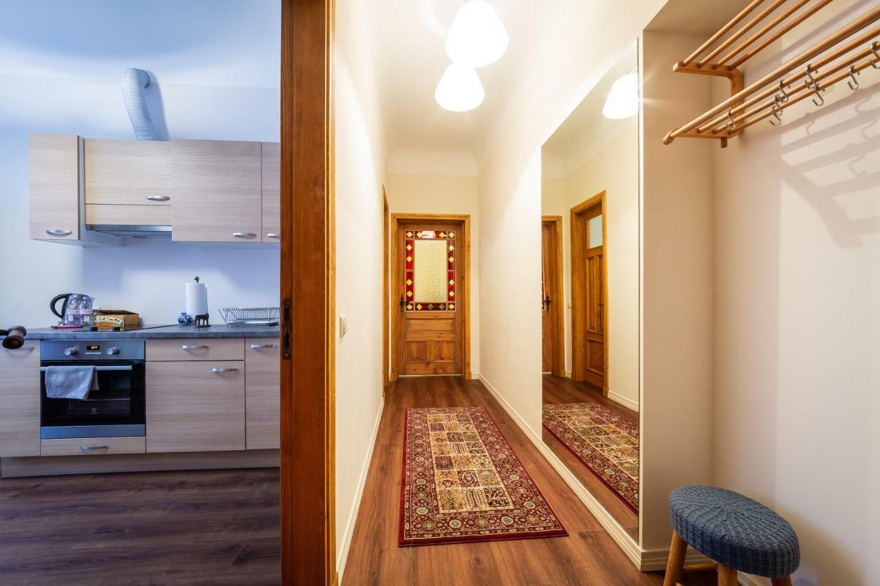 Stories Writer'S Ap 40Sqm Renovated Free Parking Apartment Riga Exterior photo