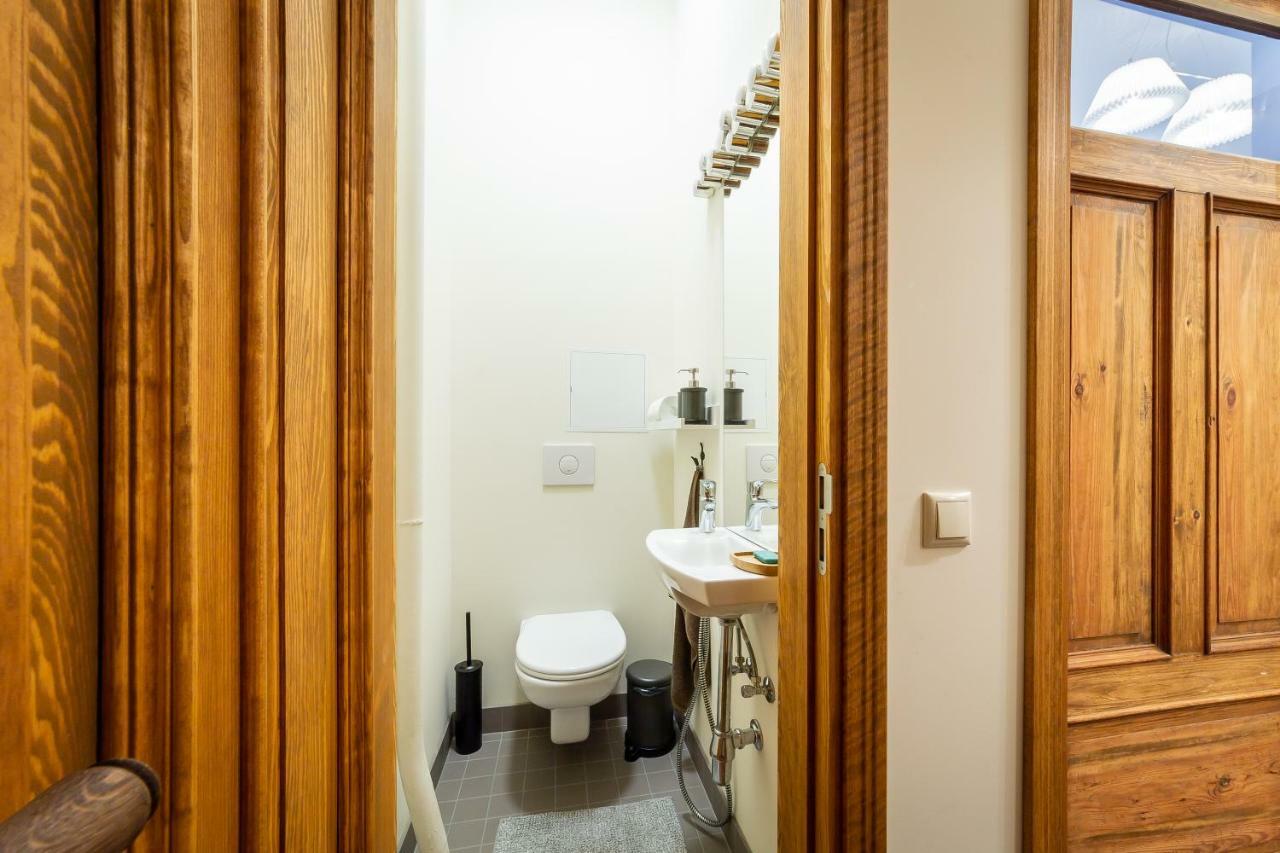 Stories Writer'S Ap 40Sqm Renovated Free Parking Apartment Riga Exterior photo