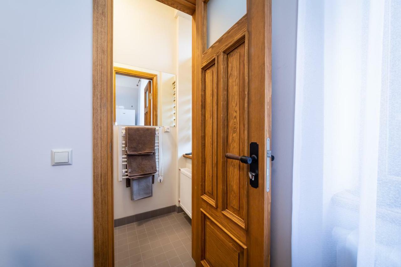Stories Writer'S Ap 40Sqm Renovated Free Parking Apartment Riga Exterior photo